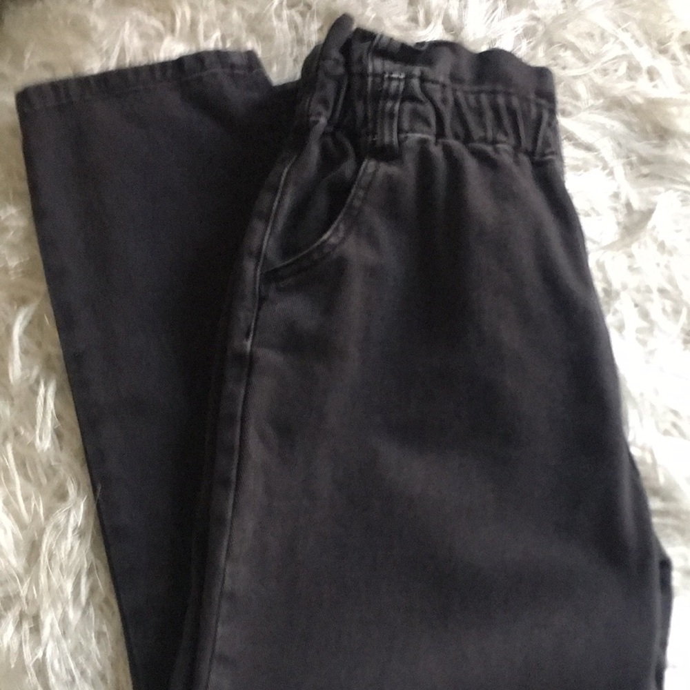 PacSun Women’s Paperbag Waist Black Denim Mom Jeans - Picture 7 of 7